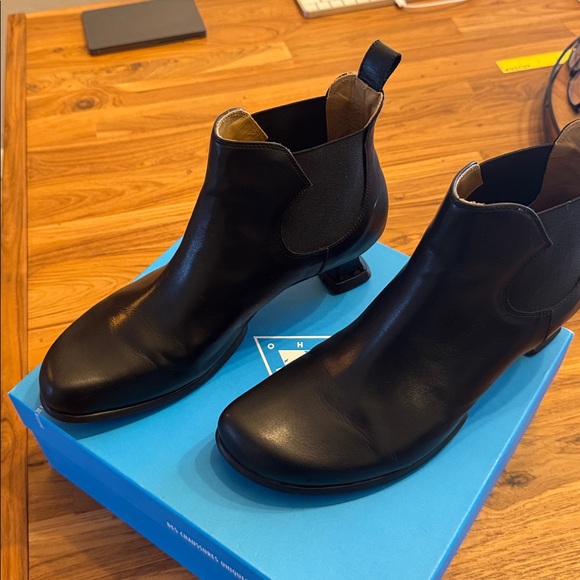 Fluevog Danke Black Chelsea Boots size 11. Excellent condition - Picture 4 of 9